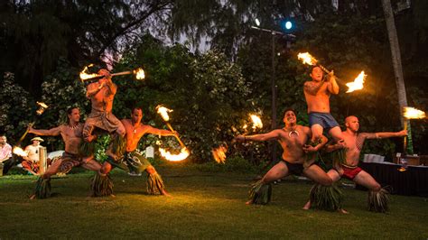 The cost of hiring a hula dancer in St Louis, Missouri will vary depending on the length of the event and the number of dancers you want. . Hawaiian fire dancers for hire near missouri